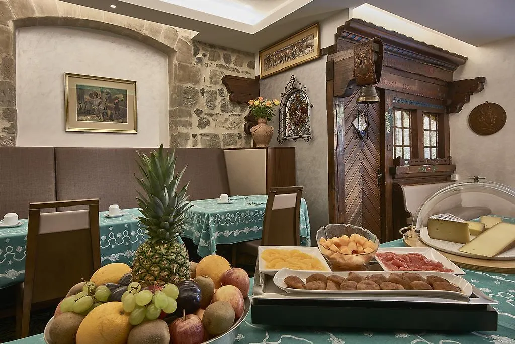 Hotel D'Alleves Geneva